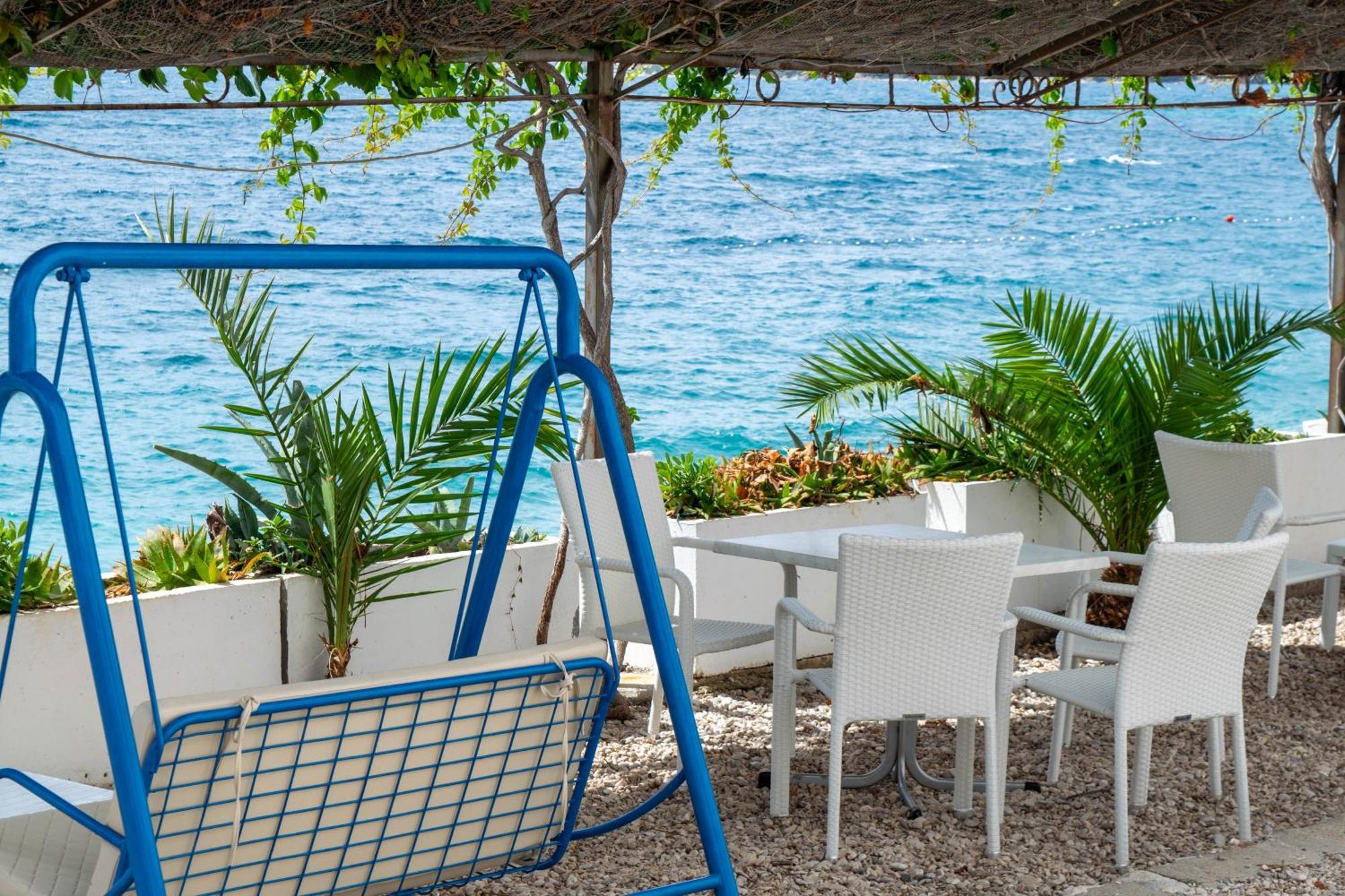 Beach Hotel Drasnice Exterior photo