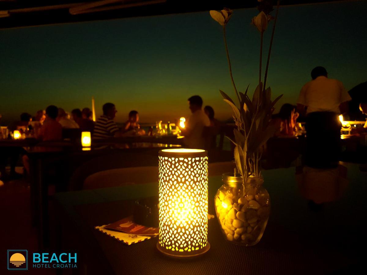 Beach Hotel Drasnice Exterior photo